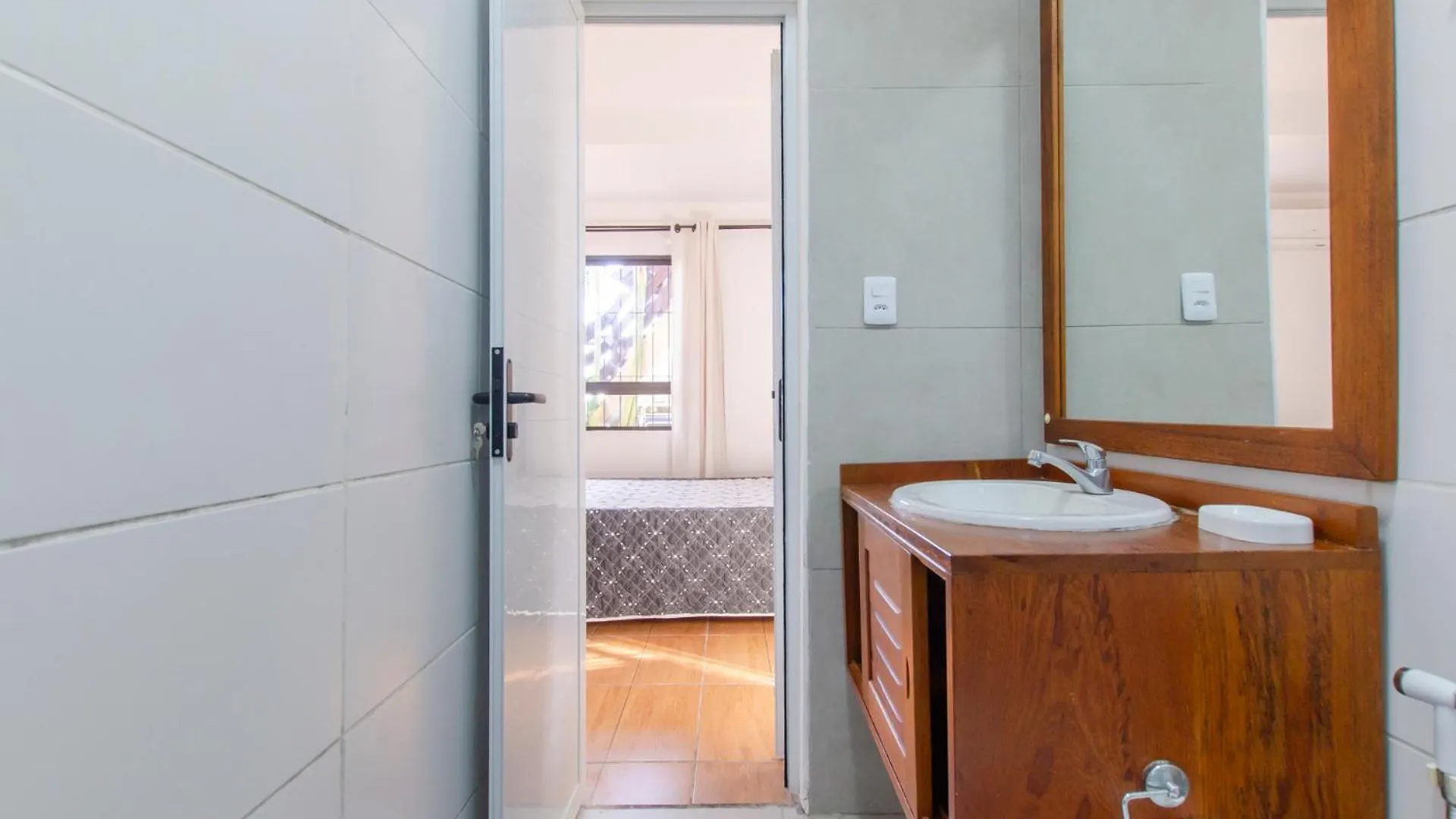 Apto Pe Na Areia Em Condominio Com Piscina N1298 Florianopolis 0*,  Brazil